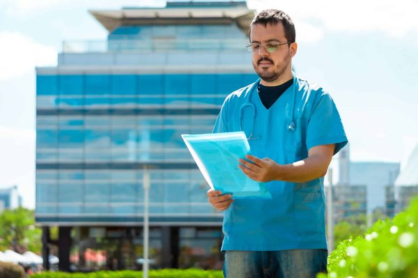 Les cliniques privées et les soins spécialisés : Quelles différences ?