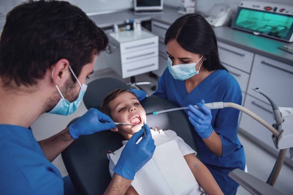 Urgence dentiste : comment trouver un soin rapide?
