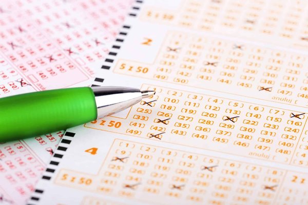 Analyse des probabilités de gagner au Keno : Stratégies et conseils