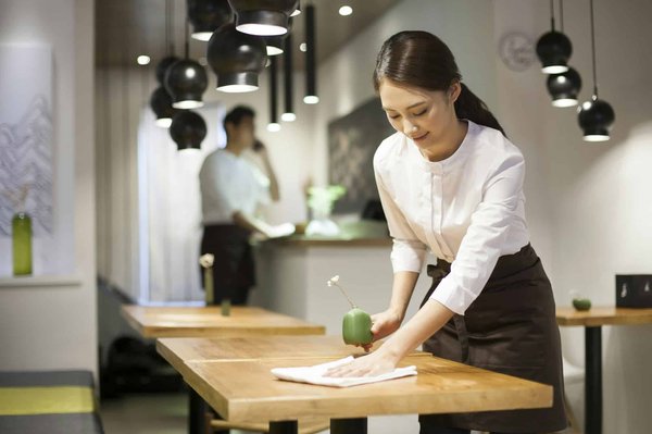 Location table : guide ultime pour choisir